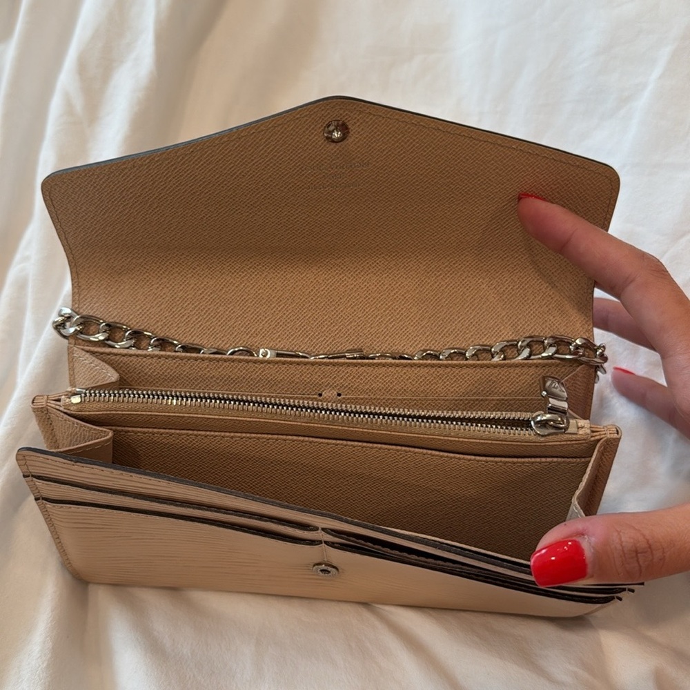 Louis Vuitton EPI Sarah Envelope Wallet - Picture 9 of 10